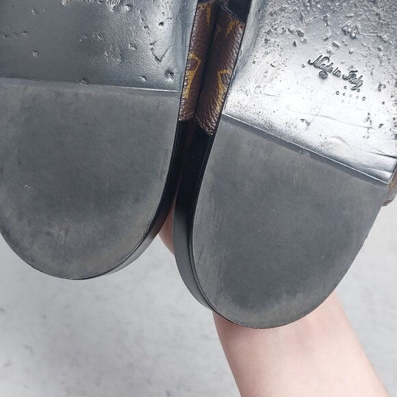 Louis Vuitton Brown Buckle Bom Dia Monogram Flat Slide Sandal - Picture 13 of 14